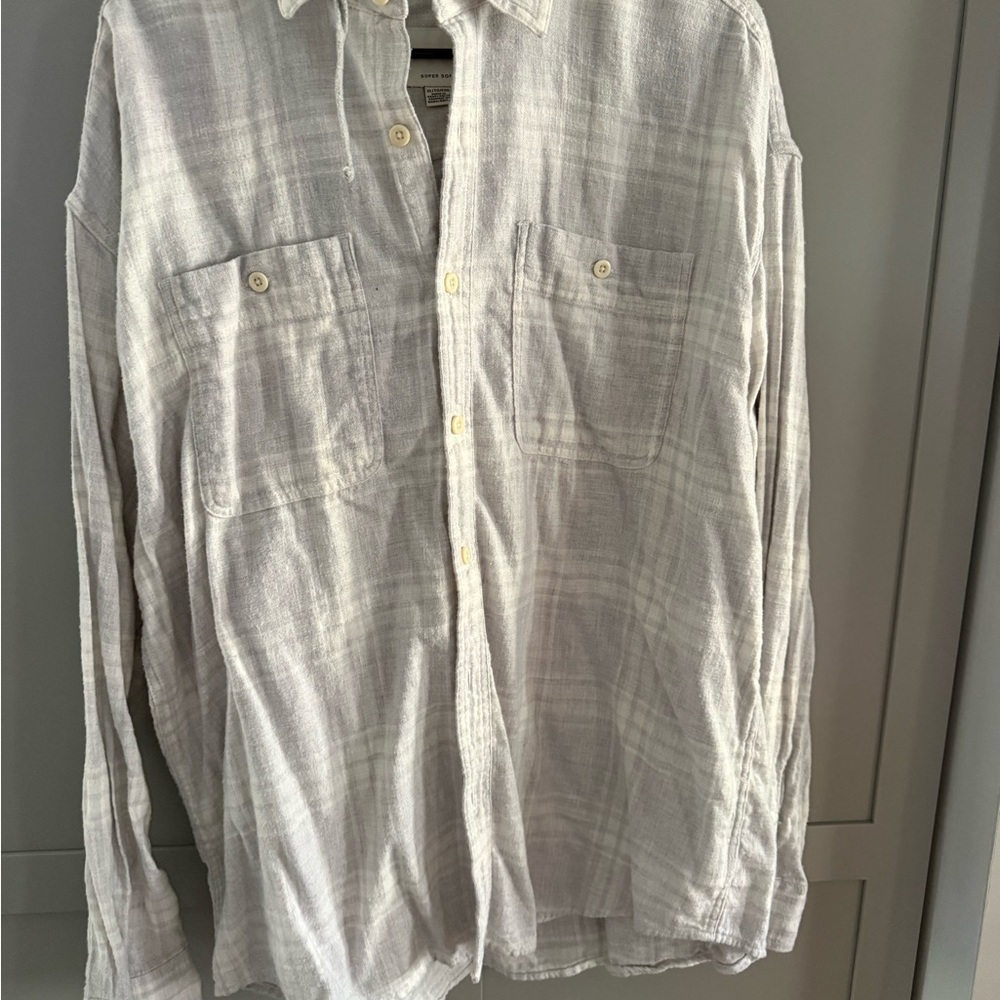 American Eagle Outfitters Light Gray Plaid Shirt